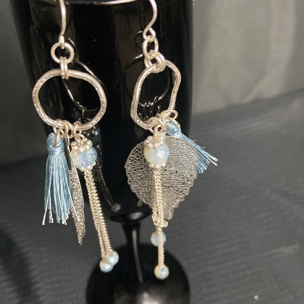 Silver tone Hoop Earrings with Leaves &Tassels 💕